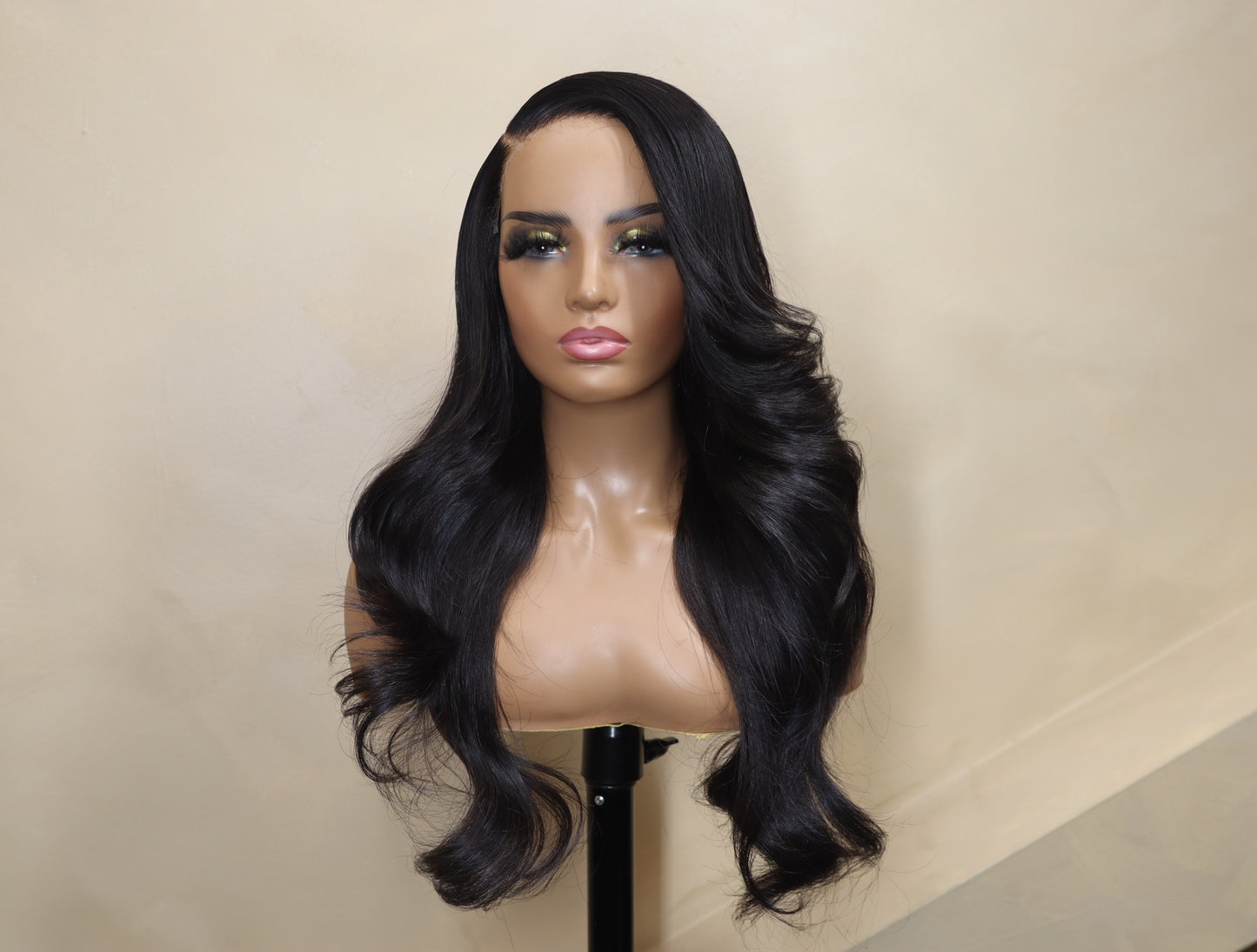 ESSENCE CUSTOM WIG